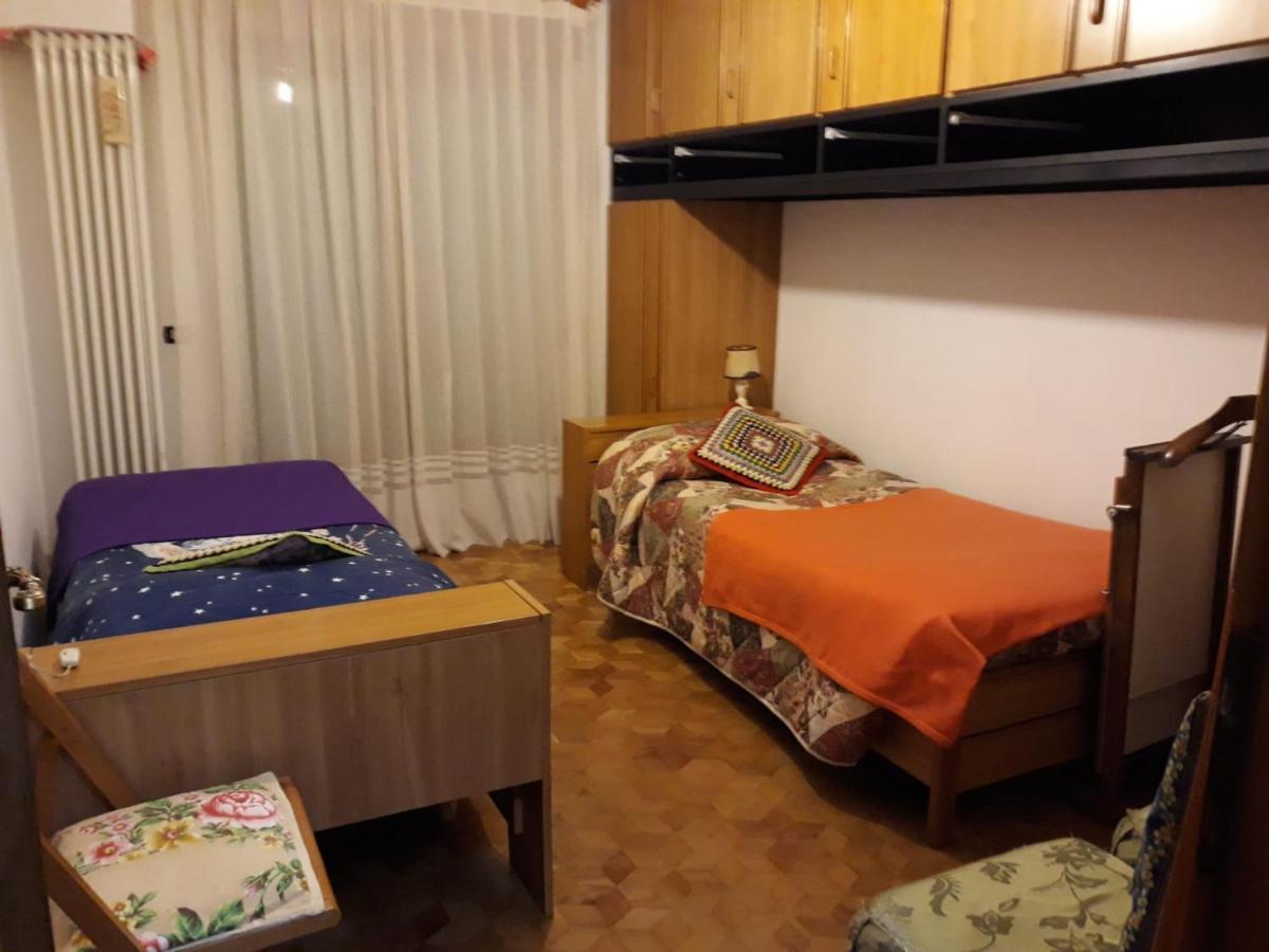 Appartamento Con Parcheggio Pubblico Sotto Casa Saint-Vincent Zewnętrze zdjęcie