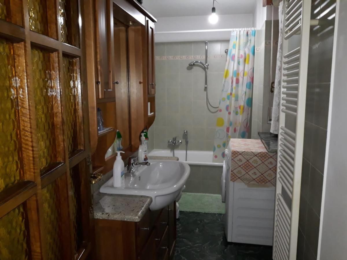Appartamento Con Parcheggio Pubblico Sotto Casa Saint-Vincent Zewnętrze zdjęcie