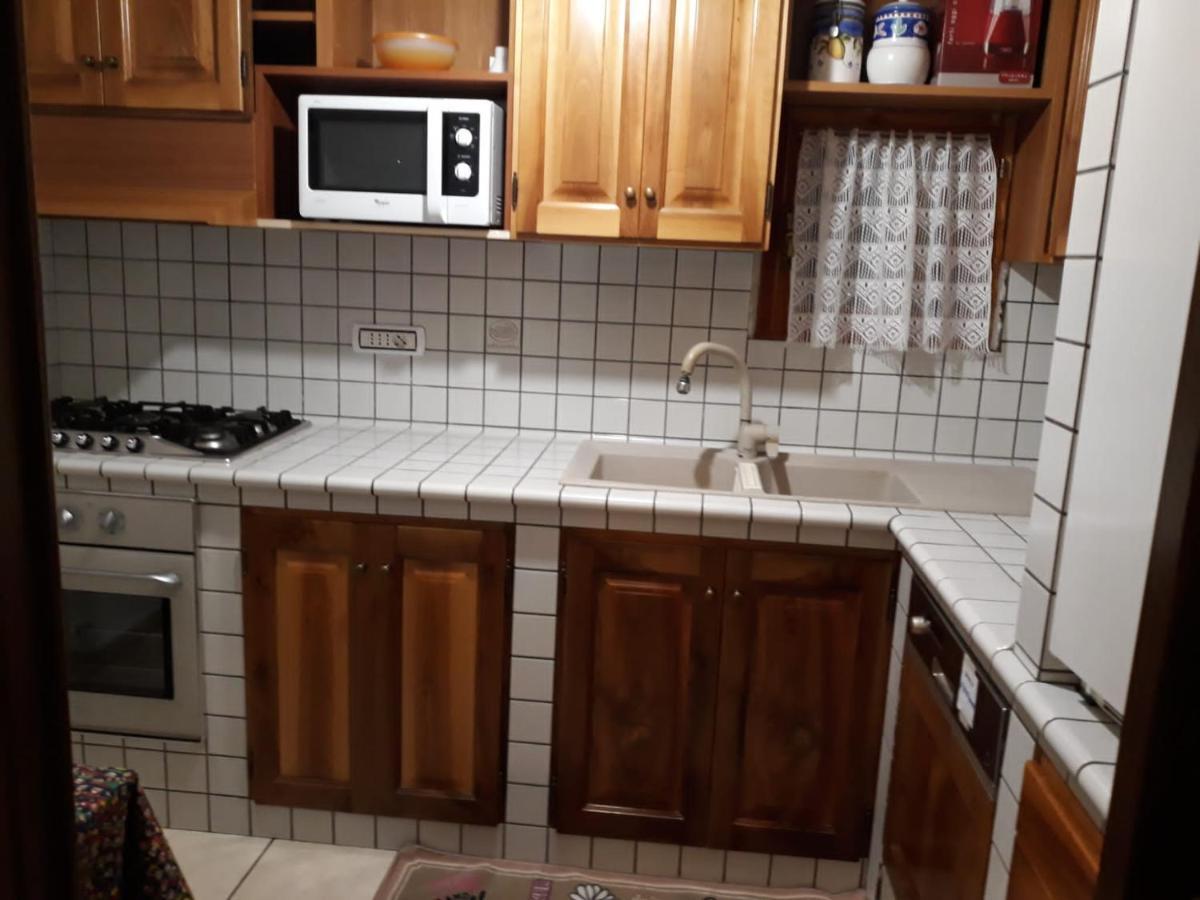 Appartamento Con Parcheggio Pubblico Sotto Casa Saint-Vincent Zewnętrze zdjęcie